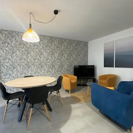 Cosy With Balcony In The Heart Of Apartment Caen