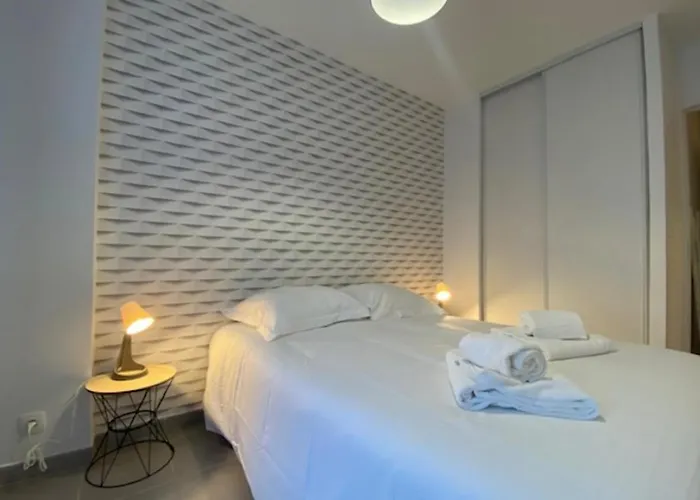 Cosy With Balcony In The Heart Of Apartman