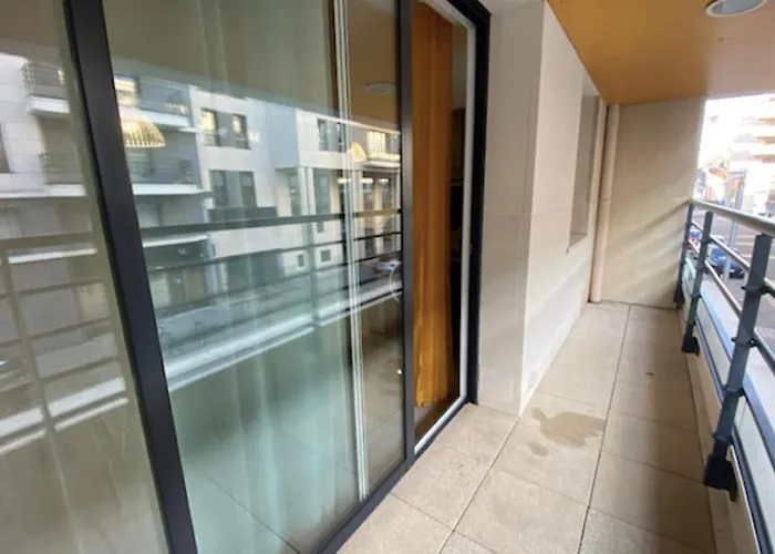 Apartman Cosy With Balcony In The Heart Of *