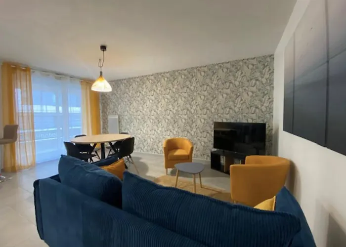 Apartman Cosy With Balcony In The Heart Of *