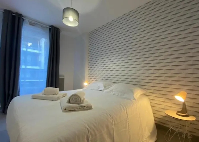 Cosy With Balcony In The Heart Of *